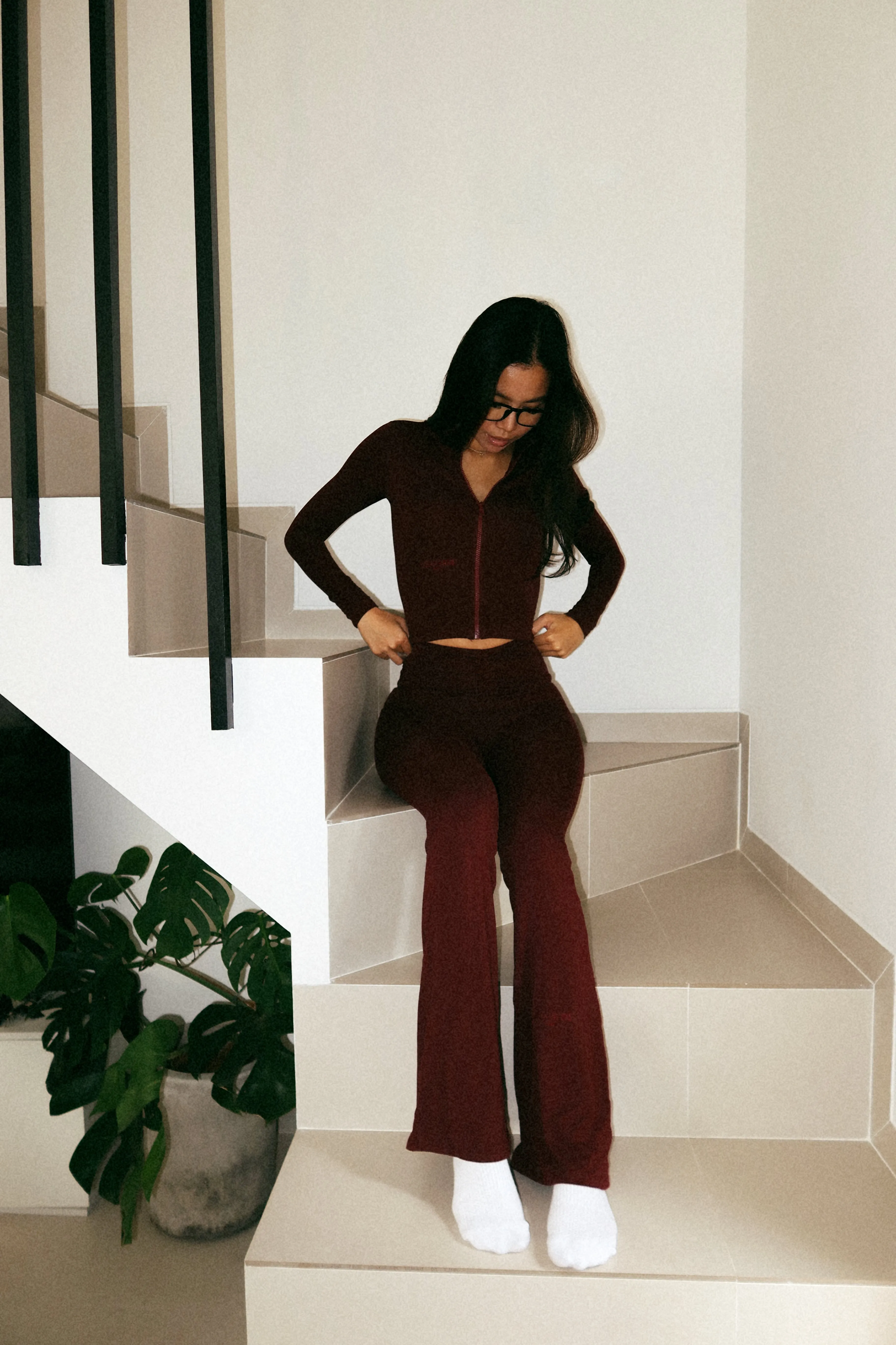 Core Luxe Scrunch Waist Flare Pants In Burgundy