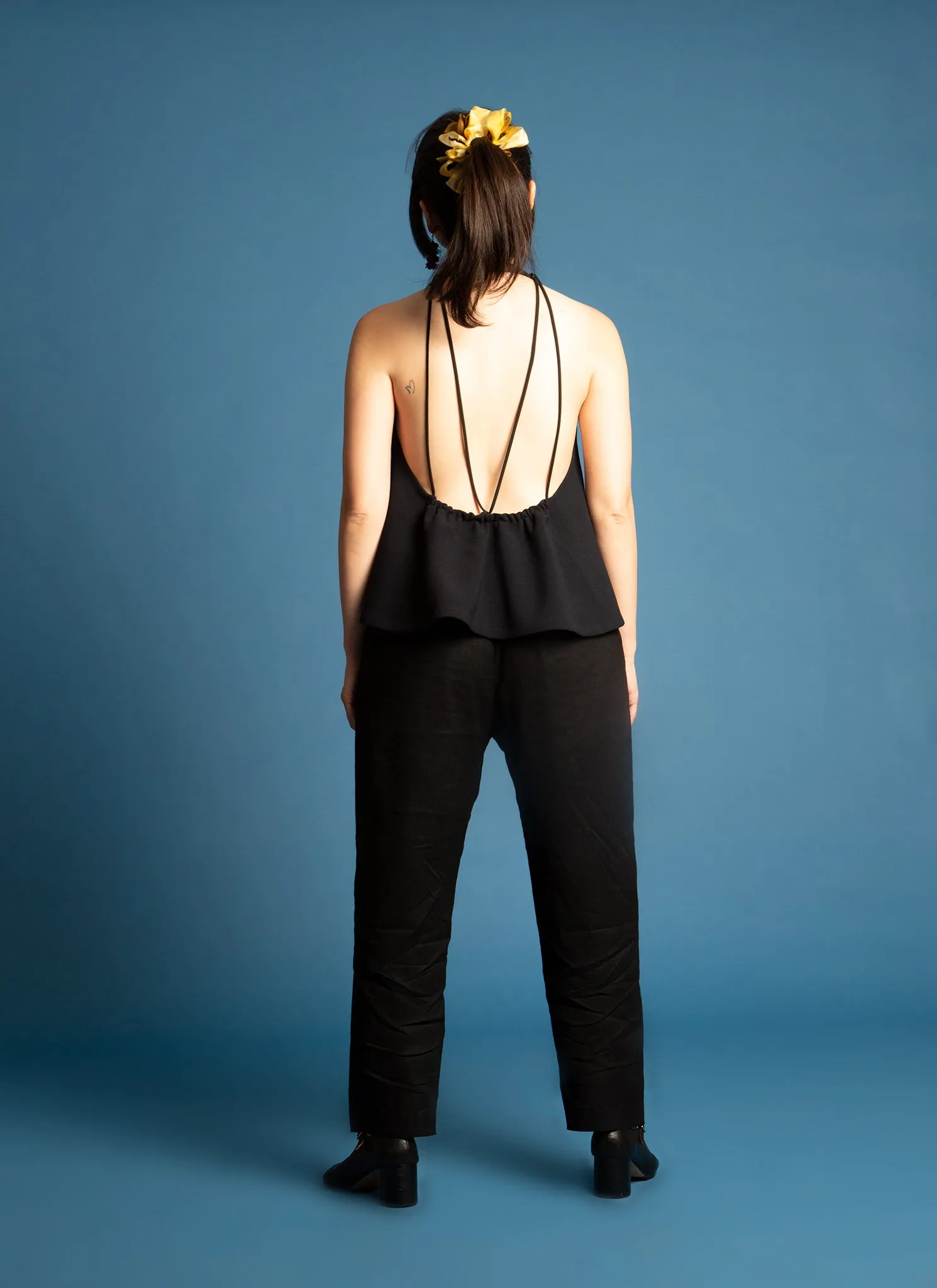 Le Pocket Tapered Pant w/ Elastic Waist in Black